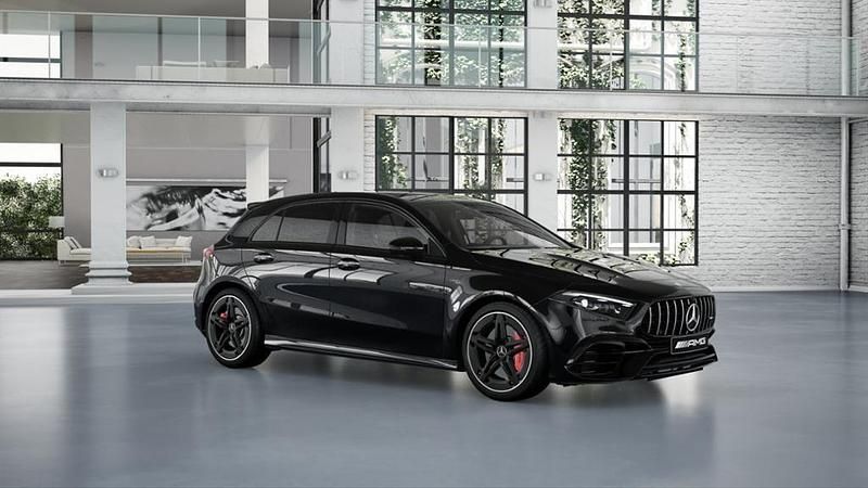 Gebraucht Mercedes A45 AMG Premium Plus 422 PS (310 kW) 2025 Metalliclack kosmosschwarz Limousine