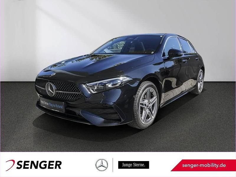 Lack kosmosschwarz Gebraucht 2024 Mercedes A250 AMG Limousine | 35.190 € (Etwas zu teuer) - Bild 1/3