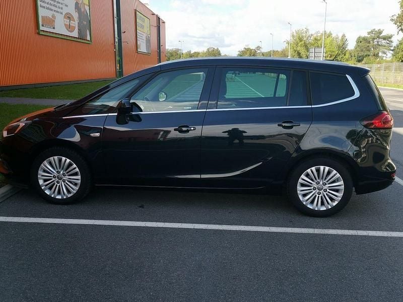 Gebraucht Opel Zafira Business Innovation 131 PS (96 kW) 2018 Blau Van / Kleinbus