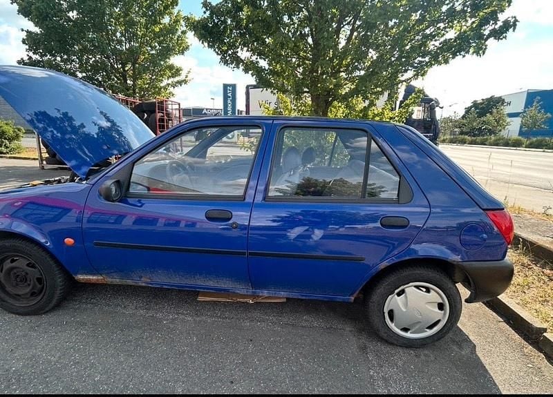 Gebraucht Ford Fiesta 60 PS (44 kW) 1997 Blau Kleinwagen