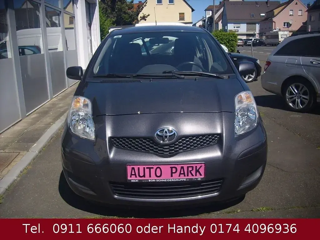 Gebraucht Toyota Yaris Sol 101 PS (74 kW) 2009 Grau Kleinwagen