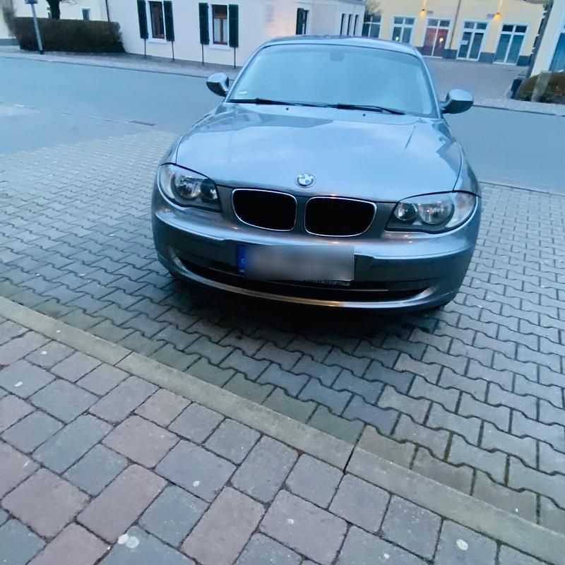 Gebraucht BMW 120 Performance 177 PS (130 kW) 2010 Grau Kleinwagen