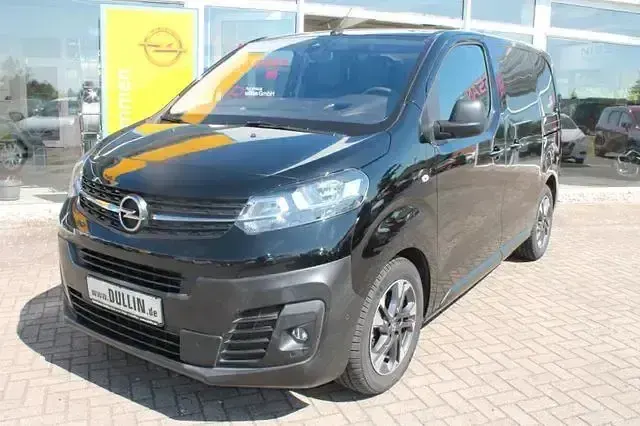 Gebraucht Opel Vivaro-e Combi Business 150 PS (110 kW) 2022 Diamant schwarz/karbon schwarz Van / Kleinbus