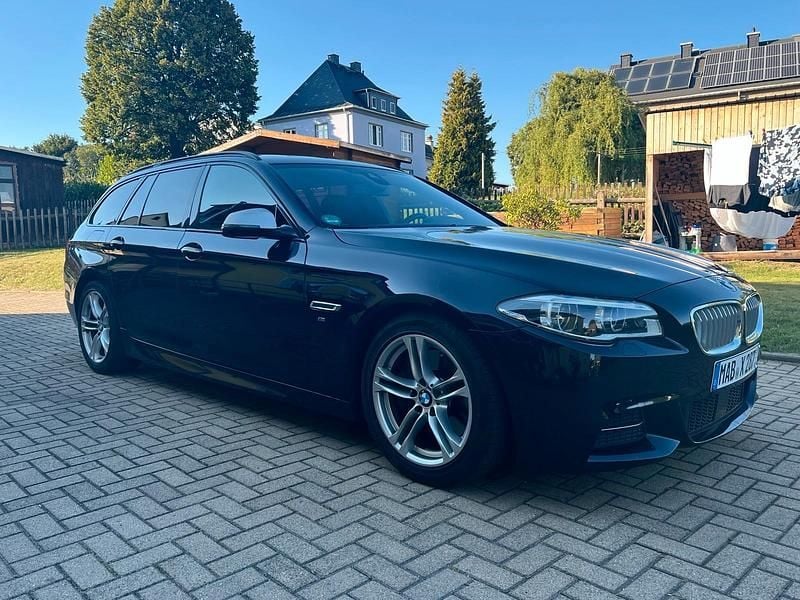 Schwarz Gebraucht 2017 BMW 530 M Sport Kombi | 21.299 € (Guter Preis) - Bild 1/4