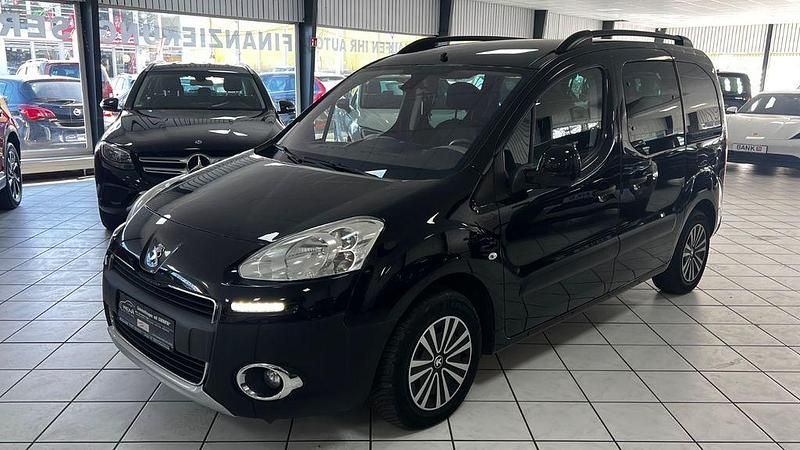 Gebraucht Peugeot Partner Tepee Active 98 PS (72 kW) 2014 Noir onyx Van / Kleinbus