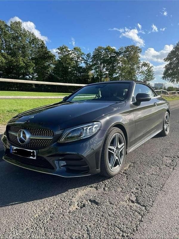 Grau Gebraucht 2019 Mercedes C300 AMG line Cabrio | 33.000 € (Guter Preis) - Bild 1/4