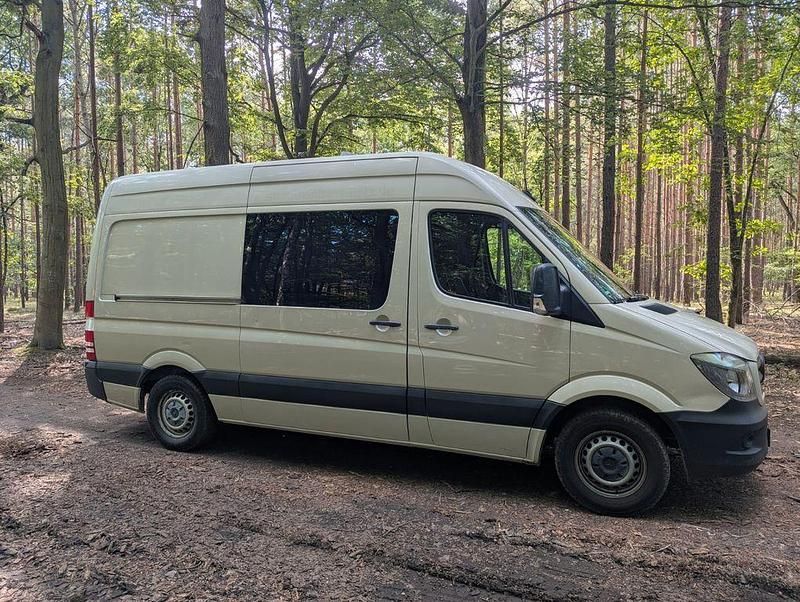 Grau Gebraucht 2017 Mercedes Sprinter Van | 21.850 € (Teuer) - Bild 1/4