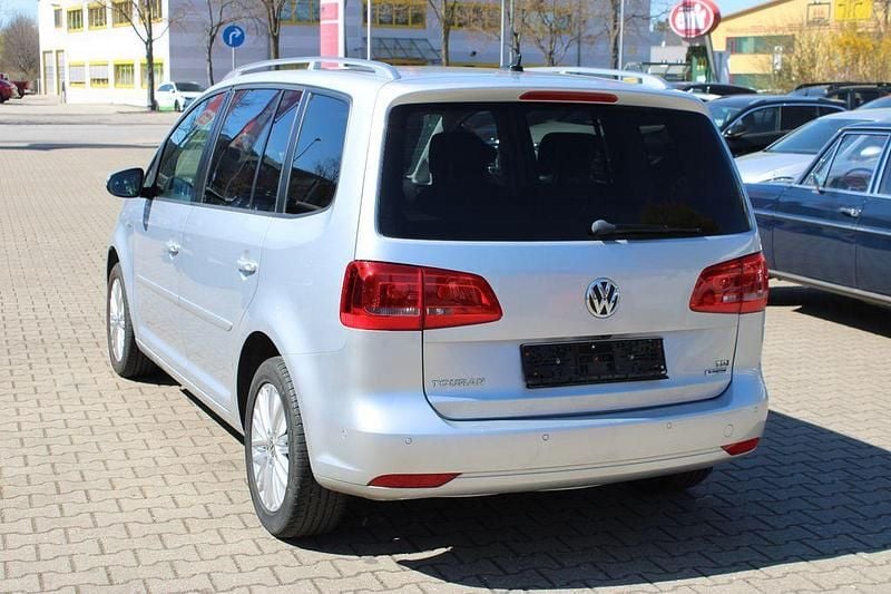 Gebraucht VW Touran Cup 105 PS (77 kW) 2015 Silber Van / Kleinbus