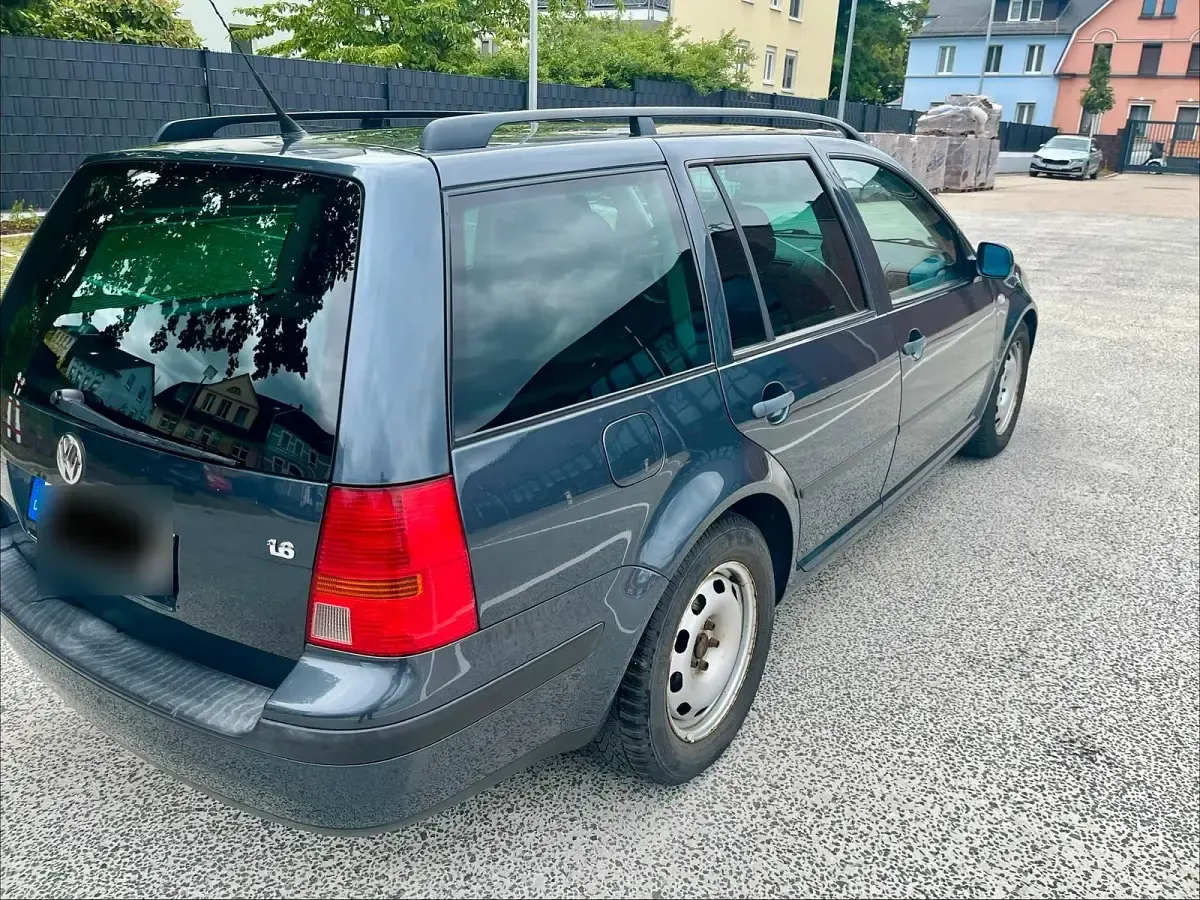 Gebraucht VW Golf IV Edition 105 PS (77 kW) 2001 Grau Kombi
