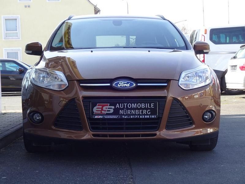 Gebraucht Ford Focus SYNC Edition 116 PS (85 kW) 2014 Braun Limousine