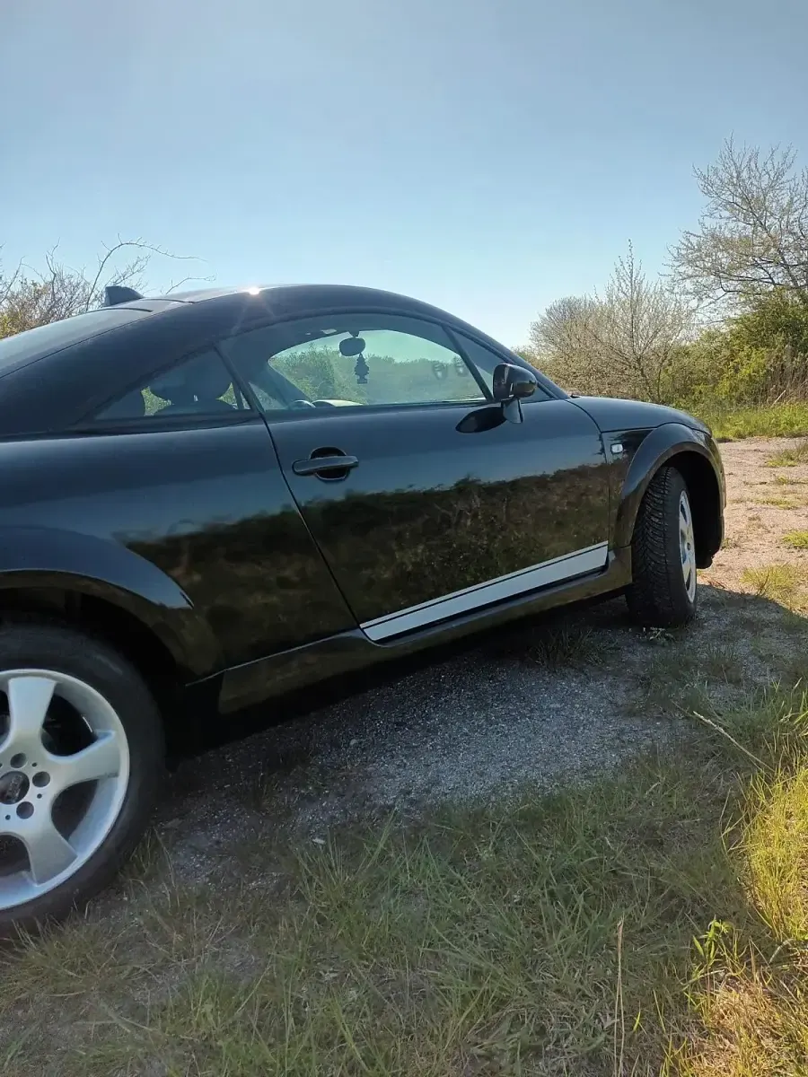 Second-hand Audi TT 180 CP (132 kW) 2004 Negru Coupe
