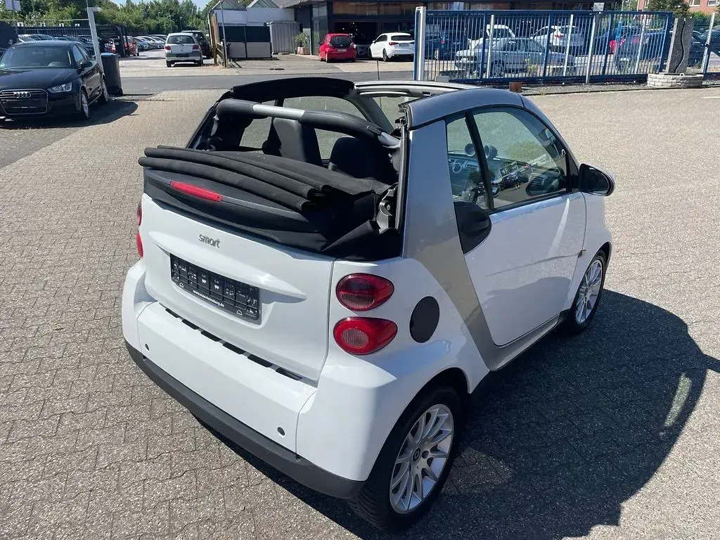 Gebraucht Smart ForTwo Cabrio Basis 71 PS (52 kW) 2007 Weiß Cabrio