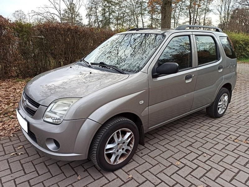 Grau Gebraucht 2003 Suzuki Ignis Club Kleinwagen | 1.250 € - Bild 1/4