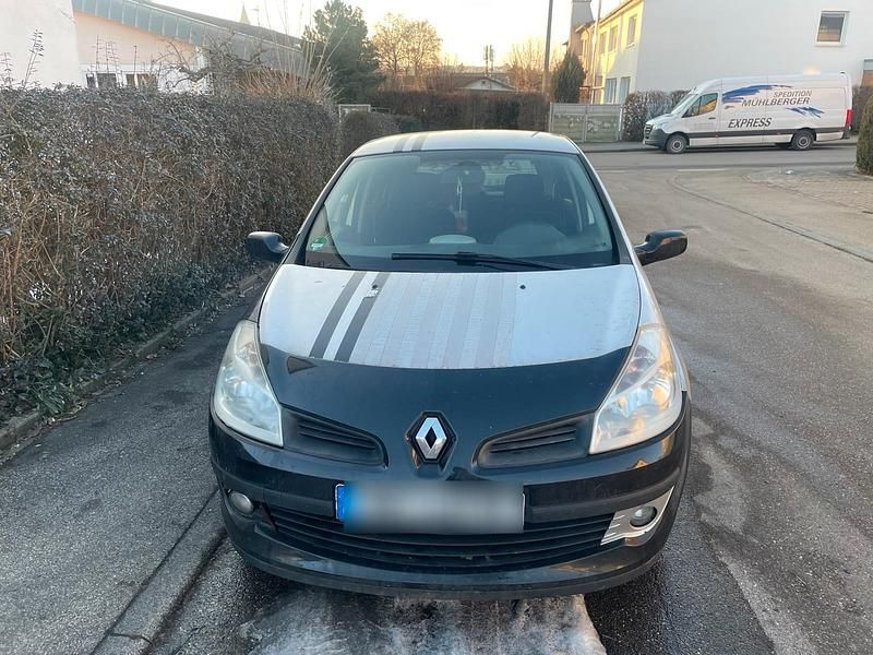 Grün Gebraucht 2005 Renault Clio II Kleinwagen | 1.700 € (Guter Preis) - Bild 1/4