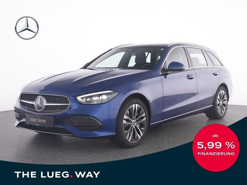 Blau metalliclack spektralblau Gebraucht 2023 Mercedes C300e Avantgarde Kombi | 37.885 € (Fairer Preis) - Bild 1/4