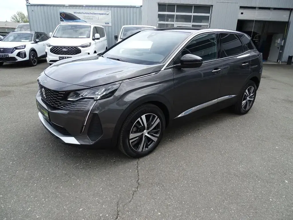 Gebraucht Peugeot 3008 Allure 131 PS (96 kW) 2023 Platinium grau metallic SUV