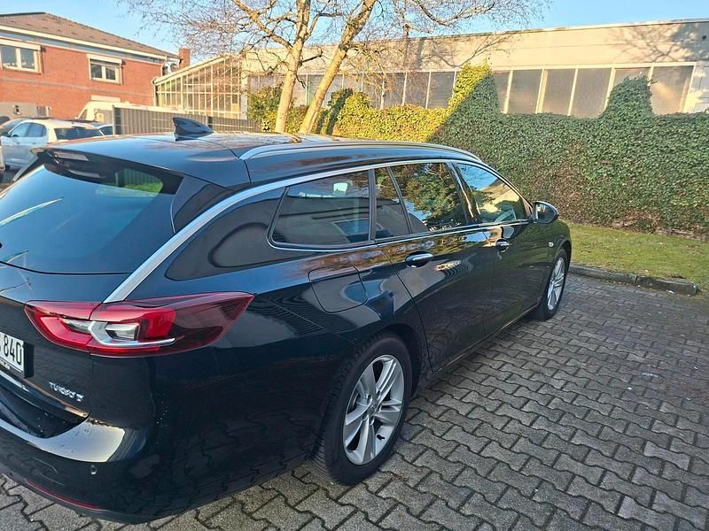 Gebraucht Opel Insignia 170 PS (125 kW) 2018 Schwarz Kombi