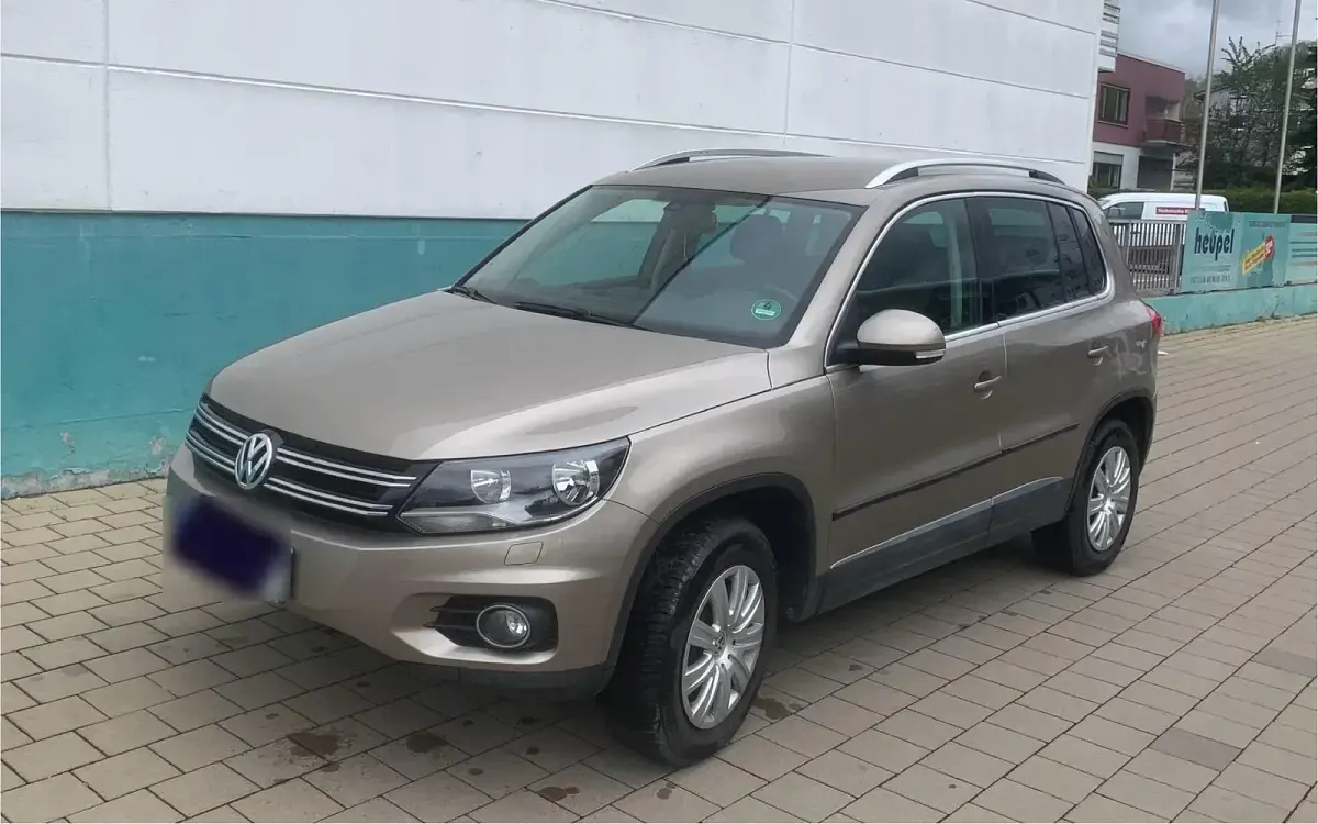 Gebraucht VW Tiguan Style 160 PS (117 kW) 2012 Andere farben SUV