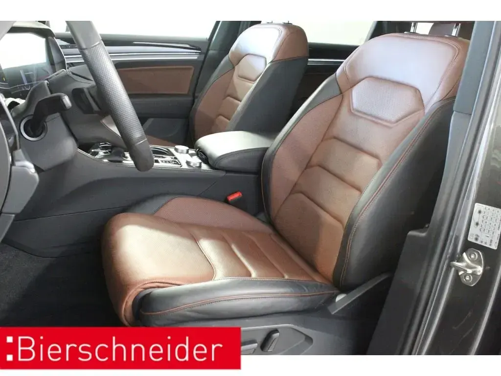 Gebraucht VW Touareg R-line 340 PS (250 kW) 2024 Grau SUV