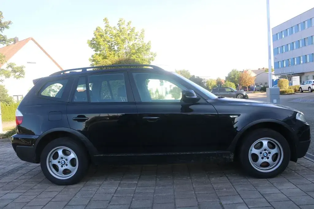 Gebraucht BMW X3 Efficient Dynamics 177 PS (130 kW) 2010 Schwarz ii SUV