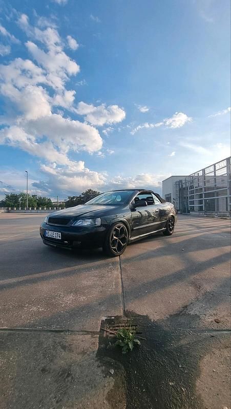 Schwarz Gebraucht 2004 Opel Astra Cabriolet Cabrio | 1.400 € (Superpreis) - Bild 1/4