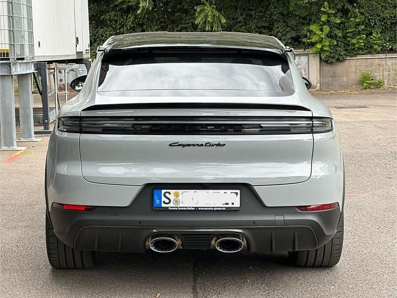 Gebraucht Porsche Cayenne Turbo E-Hybrid 740 PS (544 kW) 2024 Weiß SUV
