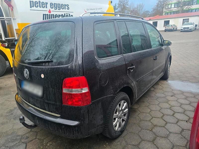 Gebraucht VW Touran 140 PS (102 kW) 2004 Schwarz Van / Kleinbus
