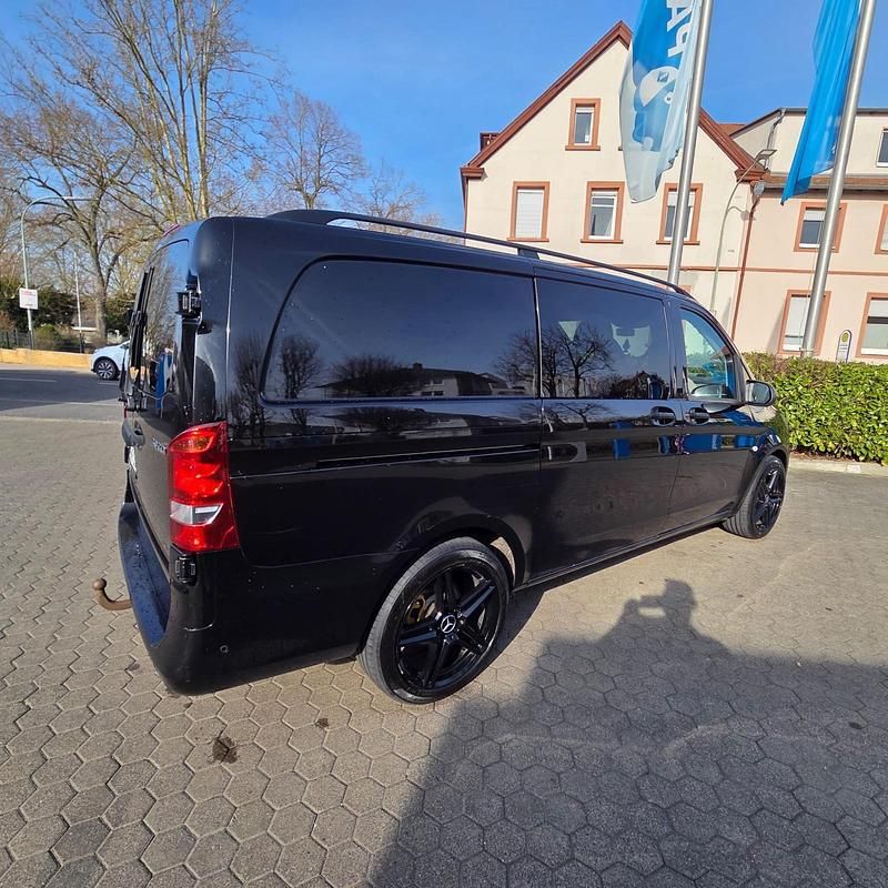 Gebraucht Mercedes Vito 163 PS (119 kW) 2017 Schwarz Van