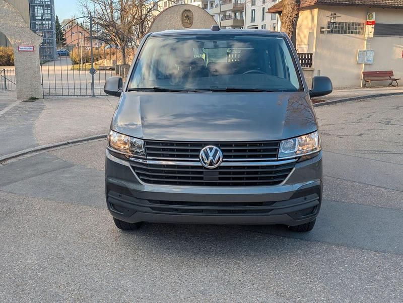 Gebraucht VW Multivan 150 PS (110 kW) 2021 Grau Van