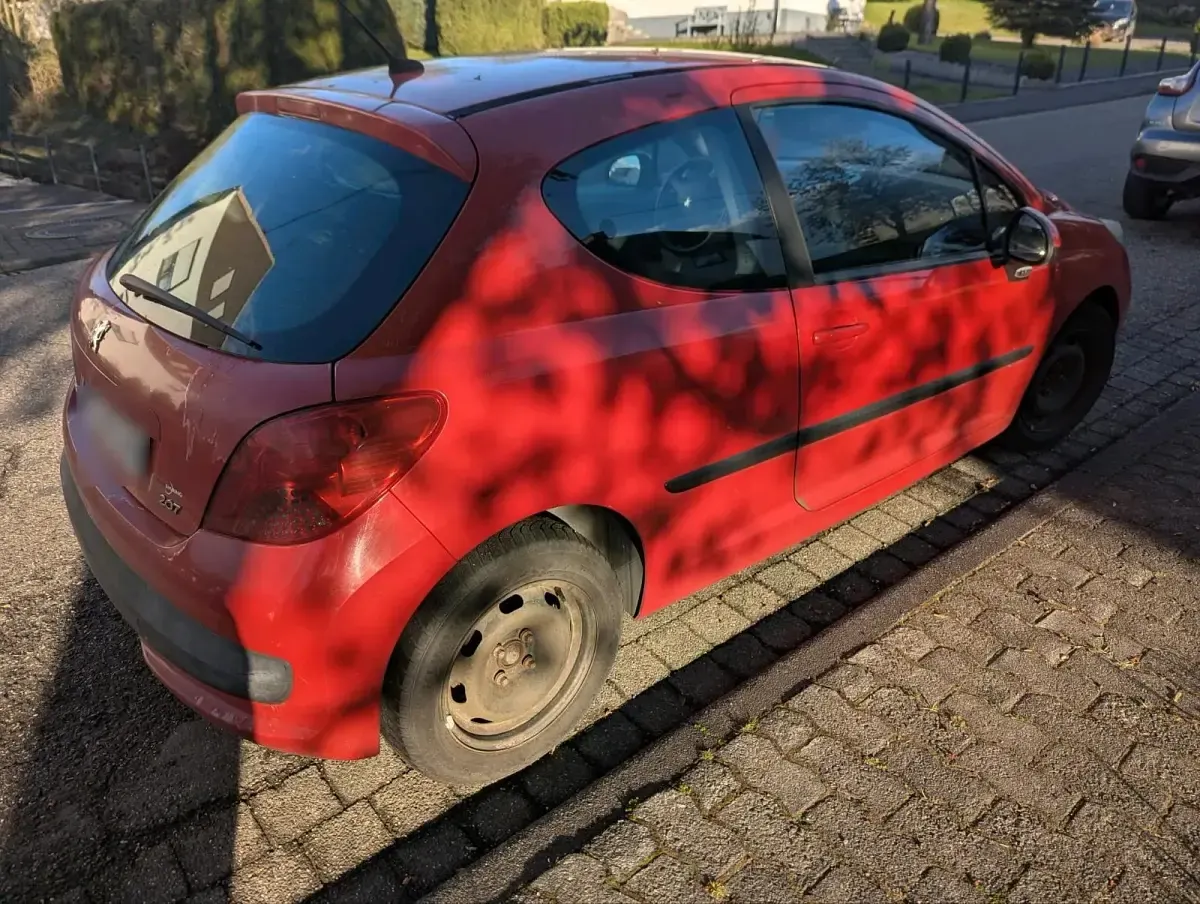Gebraucht Peugeot 207 95 PS (69 kW) 2009 Rot Kleinwagen