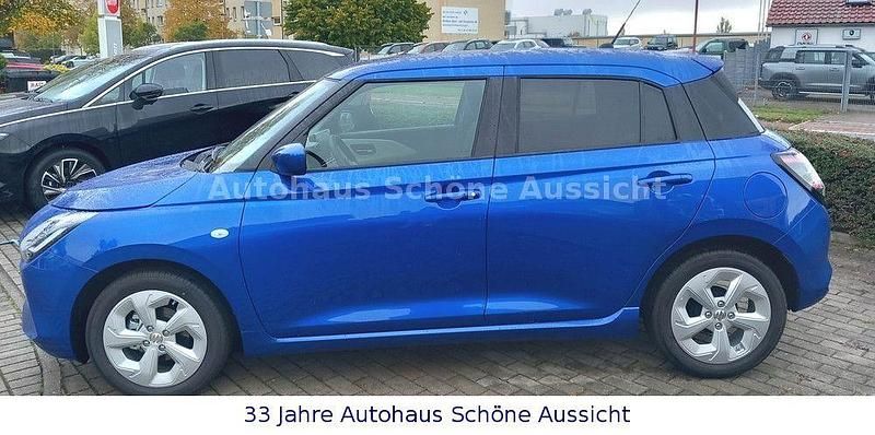 Neu Suzuki Swift Comfort 83 PS (61 kW) 2025 Blau Kleinwagen