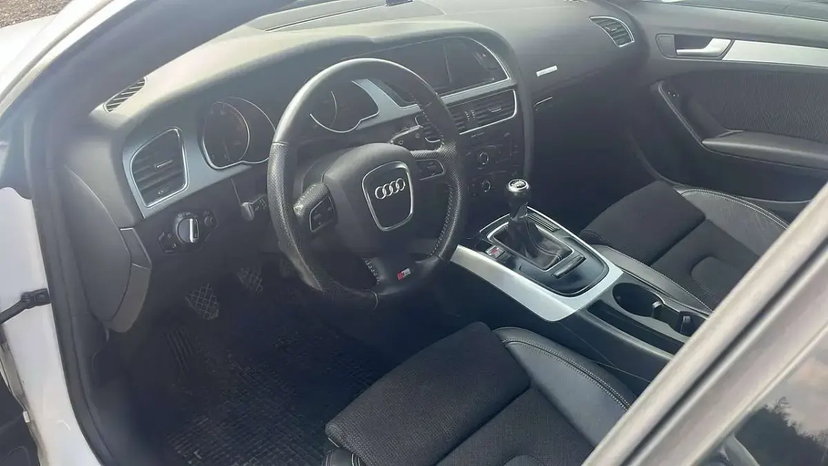 Gebraucht Audi A5 160 PS (117 kW) 2011 Weiß Coupé