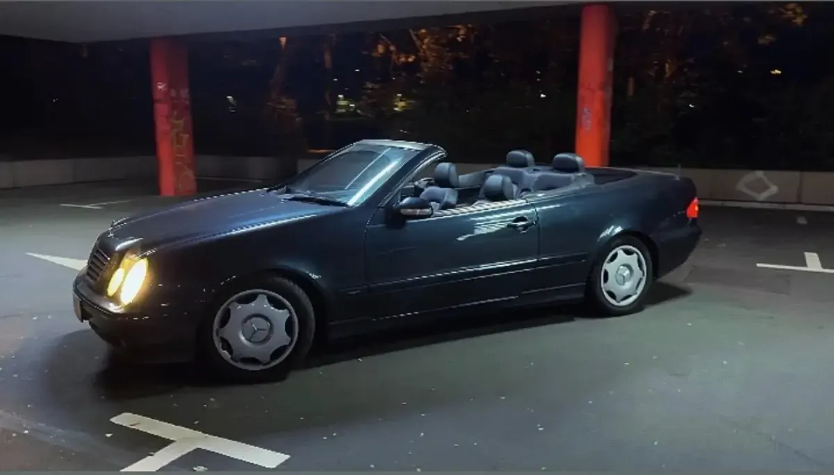 Gebraucht Mercedes CLK230 193 PS (141 kW) 2000 Cabrio
