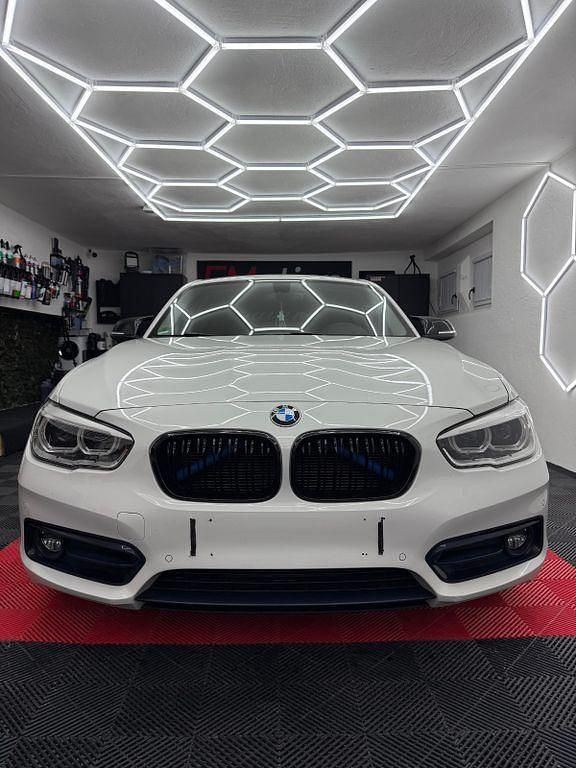 Gebraucht BMW 118 Sport Line 136 PS (100 kW) 2018 Weiß Kleinwagen