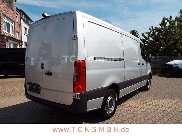 Gebraucht Mercedes Sprinter 143 PS (105 kW) 2020 Silber Van