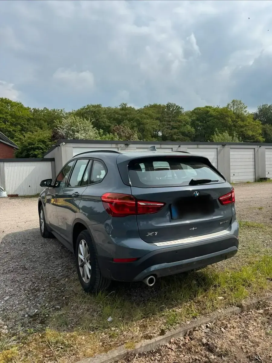 Gebraucht BMW X1 140 PS (102 kW) 2019 Grau SUV