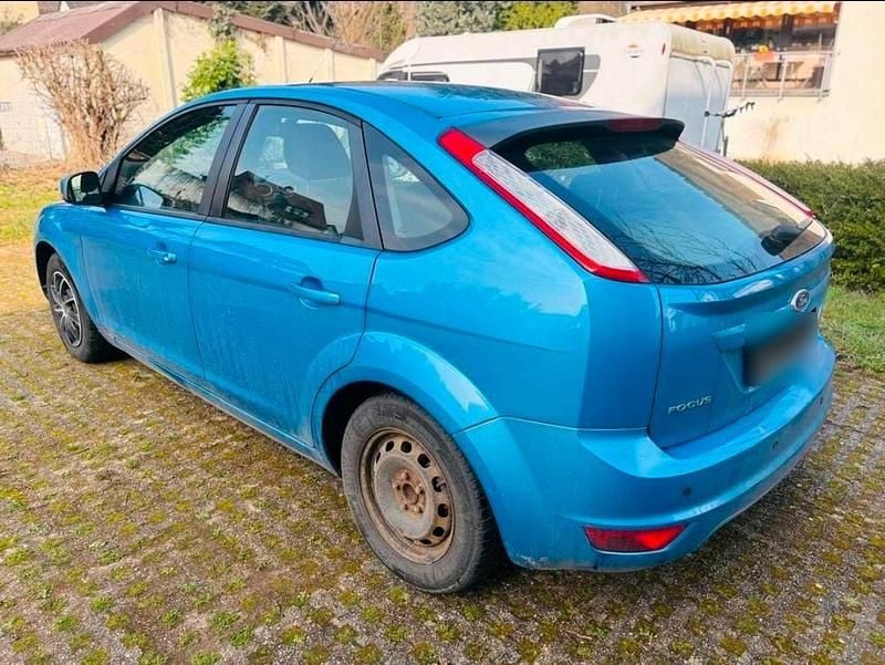 Gebraucht Ford Focus 101 PS (74 kW) 2009 Blau Limousine