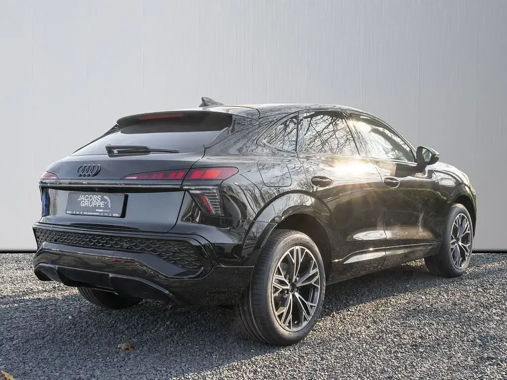 Gebraucht Audi Q3 Sportback S-Line 150 PS (110 kW) 2026 Schwarz SUV