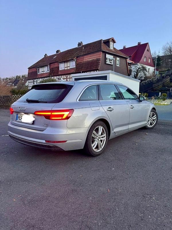 Gebraucht Audi A4 Ambiente 150 PS (110 kW) 2018 Grau Kombi