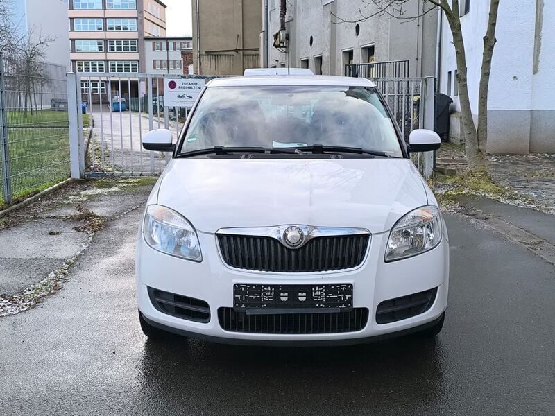 Gebraucht Skoda Fabia Style 60 PS (44 kW) 2009 Weiß Kleinwagen
