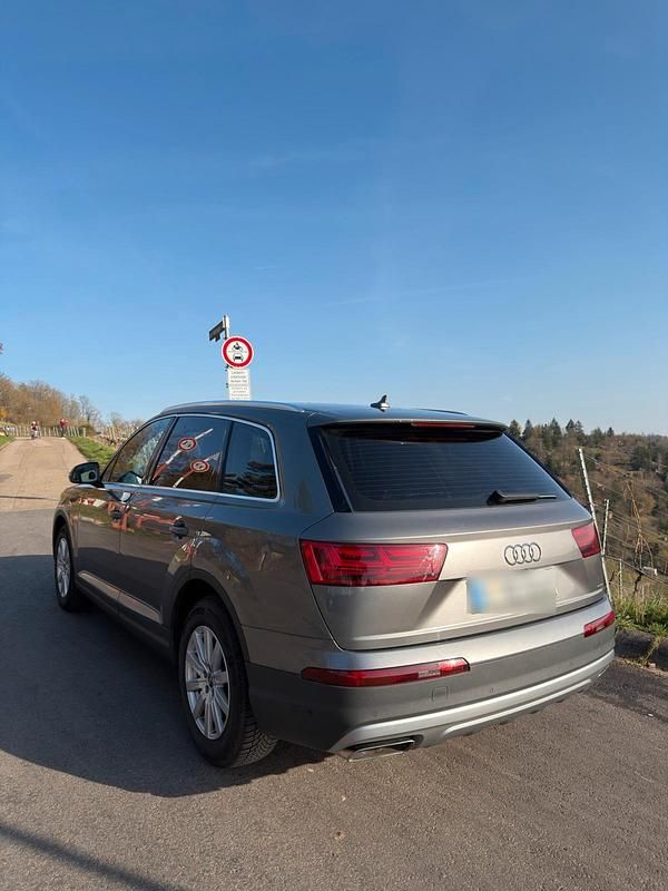Gebraucht Audi Q7 Comfort 217 PS (159 kW) 2016 Grau SUV