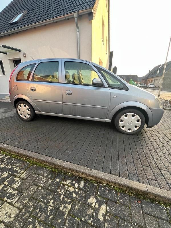 Gebraucht Opel Meriva 90 PS (66 kW) 2005 Silber Van / Kleinbus