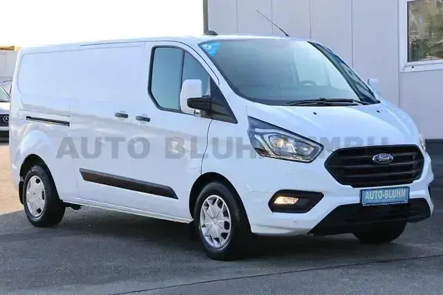 Gebraucht Ford Transit 131 PS (96 kW) 2023 Weiß Van