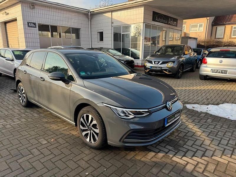 Gebraucht VW Golf VIII Active 110 PS (80 kW) 2021 Grau Limousine