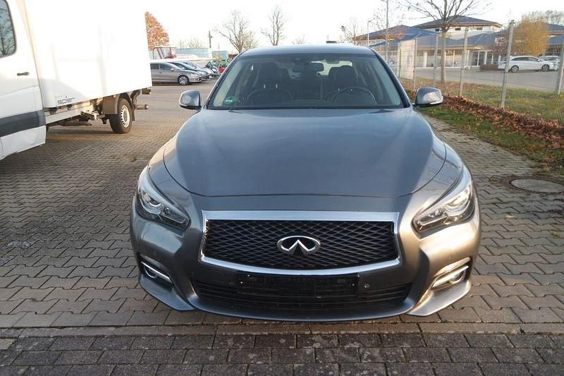 Gebraucht Infiniti Q50 170 PS (125 kW) 2017 Grau Limousine