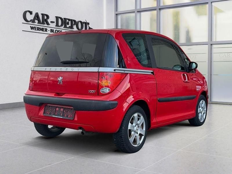 Gebraucht Peugeot 1007 Filou 73 PS (53 kW) 2005 Rot Van / Kleinbus