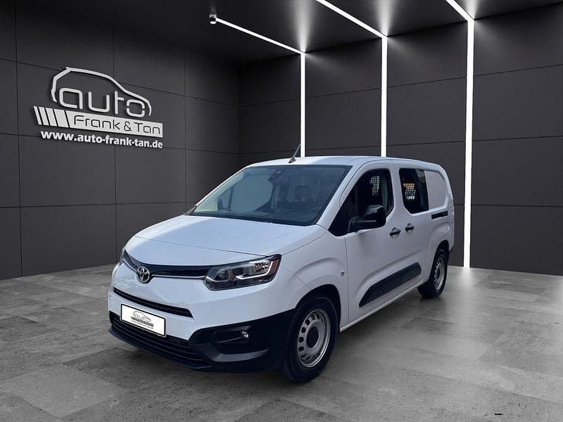 Weiß Gebraucht 2023 Toyota Proace City Van | 22.490 € (Superpreis) - Bild 1/4