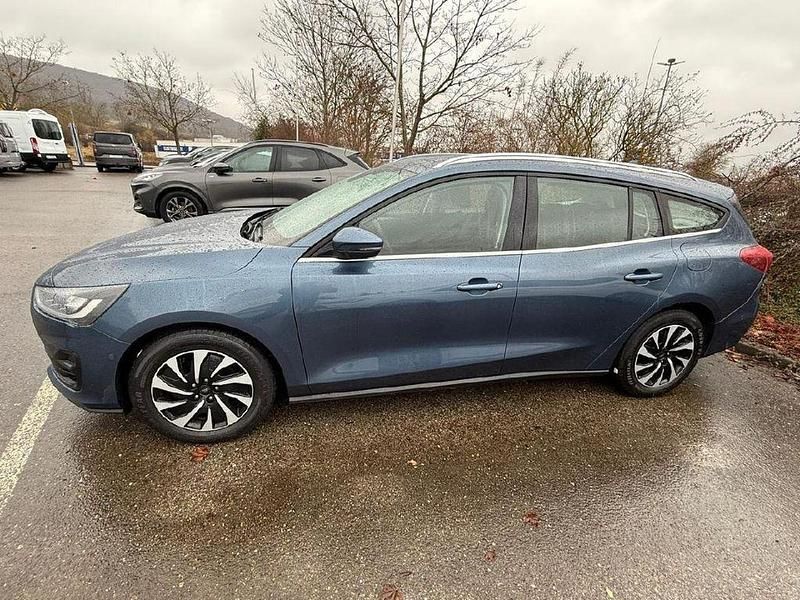 Gebraucht Ford Focus Titanium 155 PS (114 kW) 2023 Blau Limousine