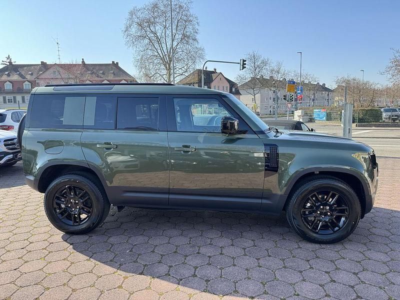 Neu Land Rover Defender S 249 PS (183 kW) 2026 Grün SUV