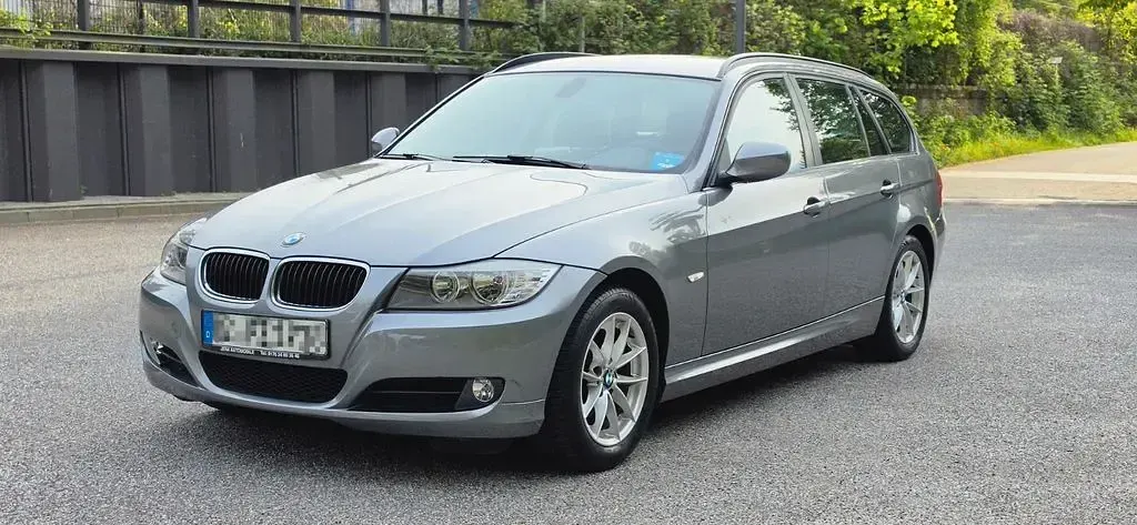 Używany BMW 318 143 KM (105 kW) 2012 Szary Kombi